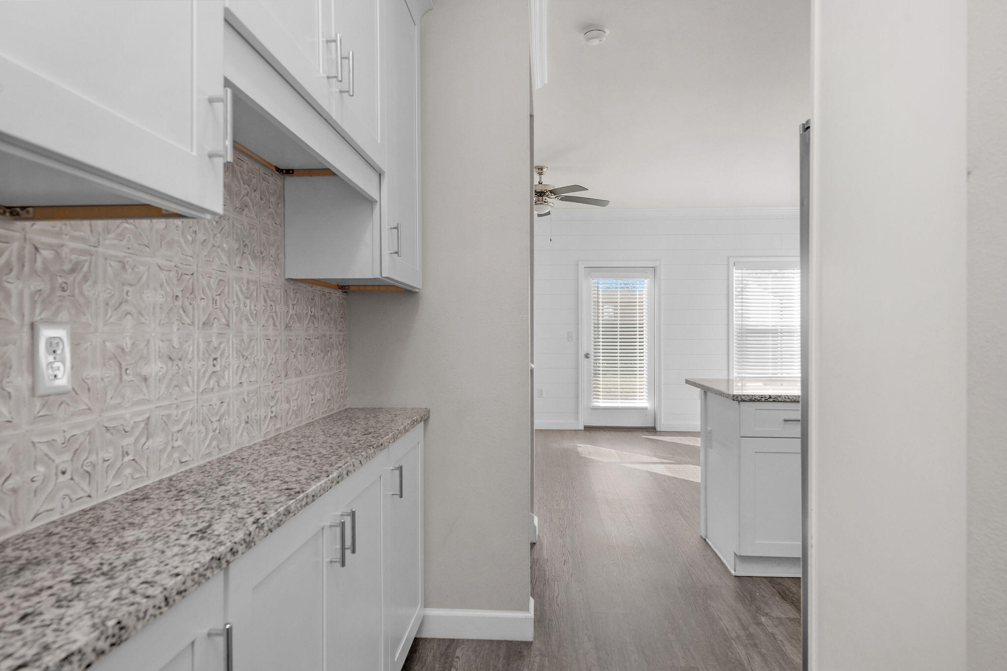 STABLE LANES - Residential