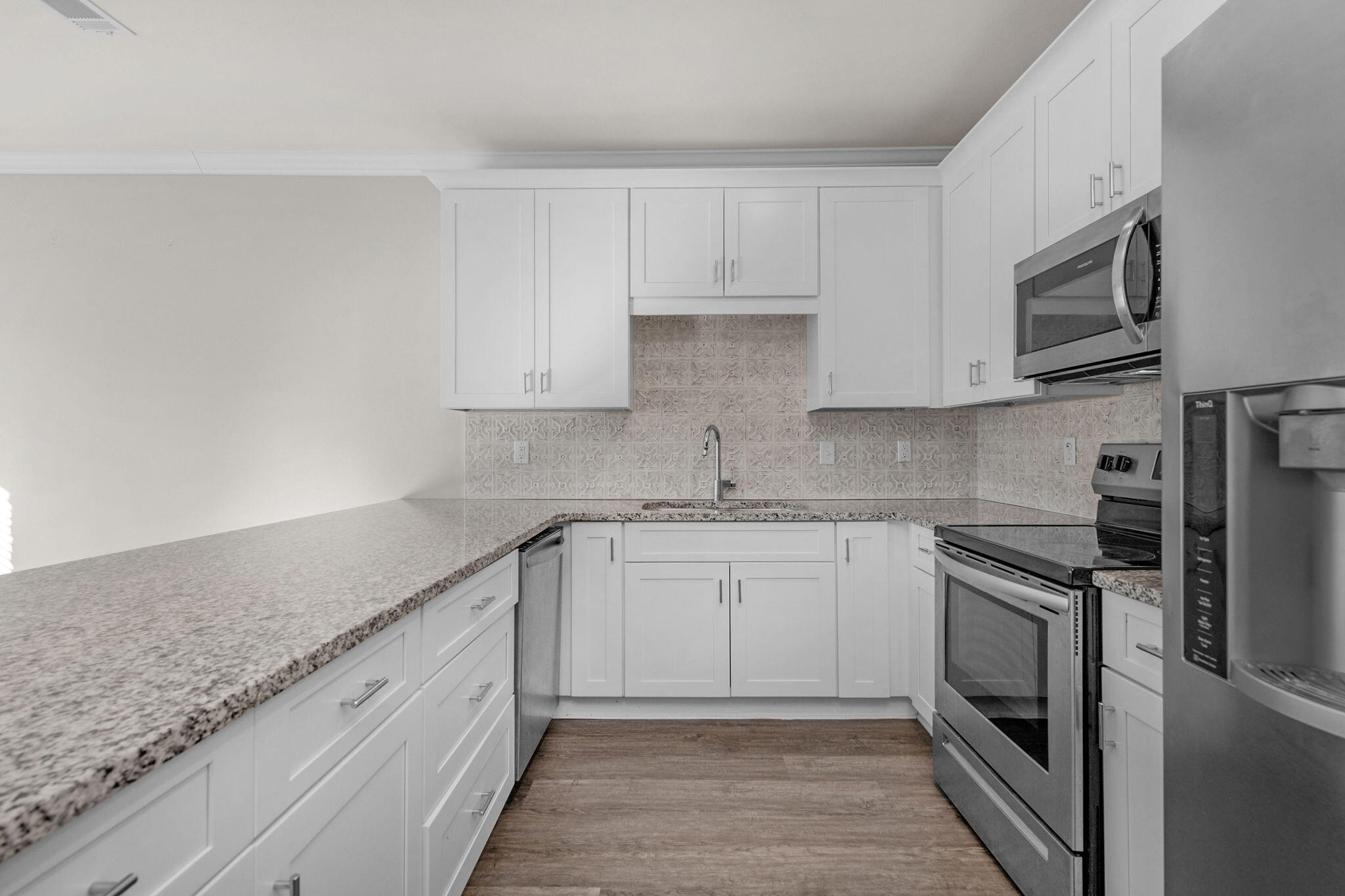 STABLE LANES - Residential