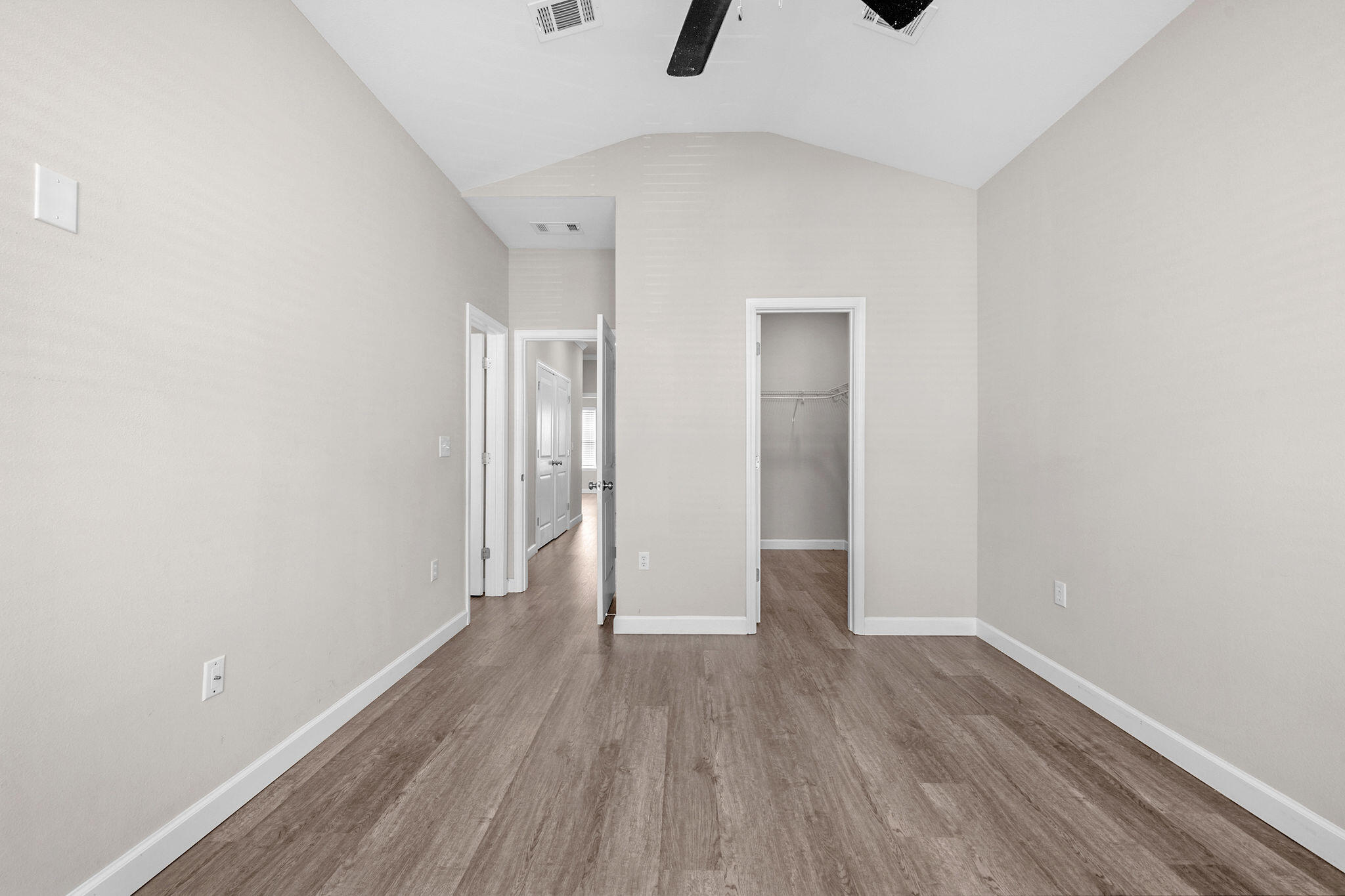 STABLE LANES - Residential