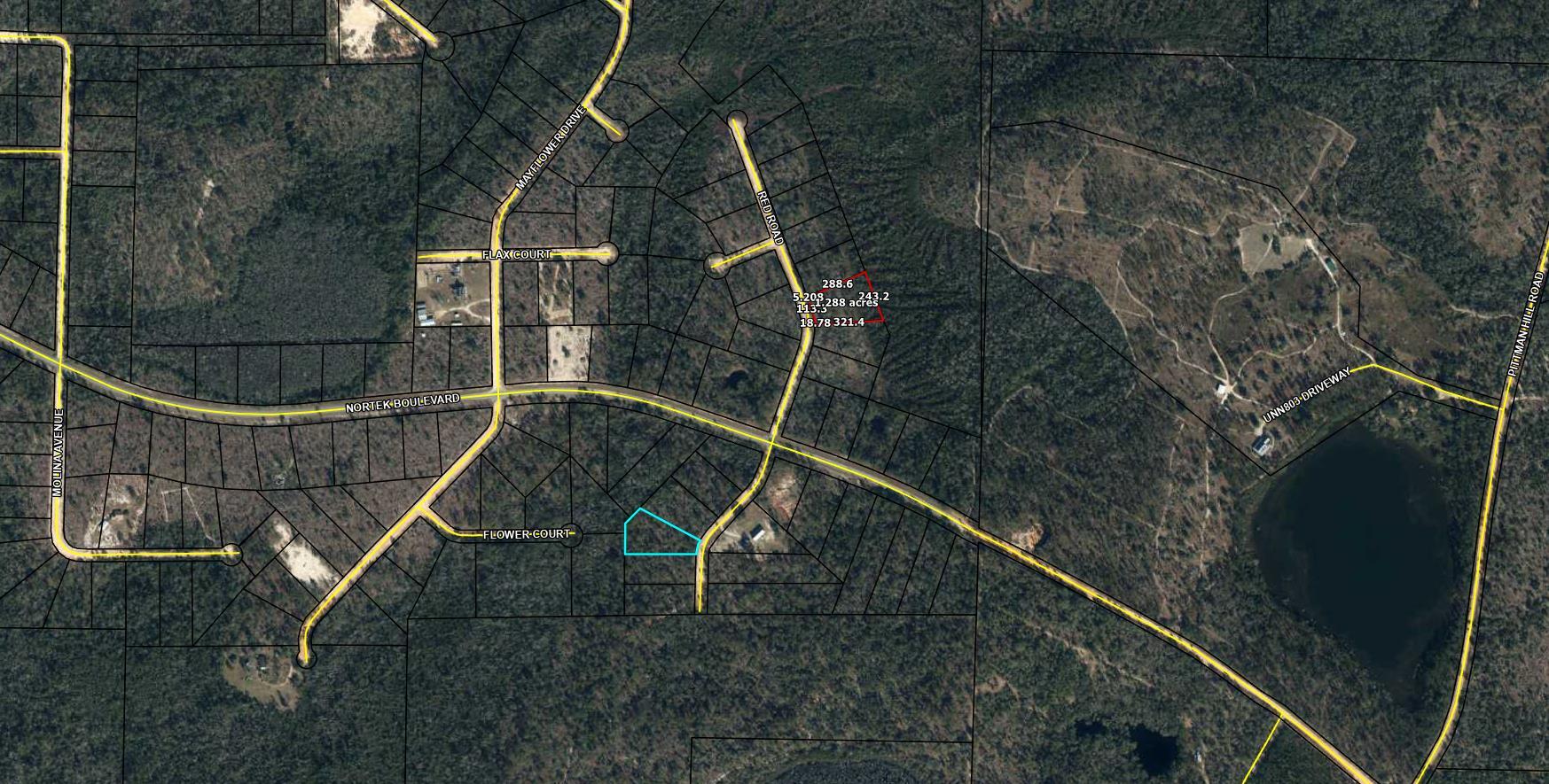 Large 1.121 acre lot in Compass Lake in the Hills. There is a voluntary HOA of $135 a year, but what a great price for all the amenities that are included such as: access to 2 lakes for fishing, tennis, horse stables / riding, rental cabins, RV spots, boat rentals, clubhouse, and a golf range. Being an all-sports lake, enjoy water skiing, tubing, jet skiing, boating, sailing, kayaking & swimming. No need to worry about lunch while out on the water when you have a boat accessible shoreline restaurant. This location is great for someone who enjoys nature and a short drive to the beach since it is located half way between Panama City And Dothan. The area is rich in historical significance, with many restored antebellum plantation homes open for tours or as bed-and-breakfast