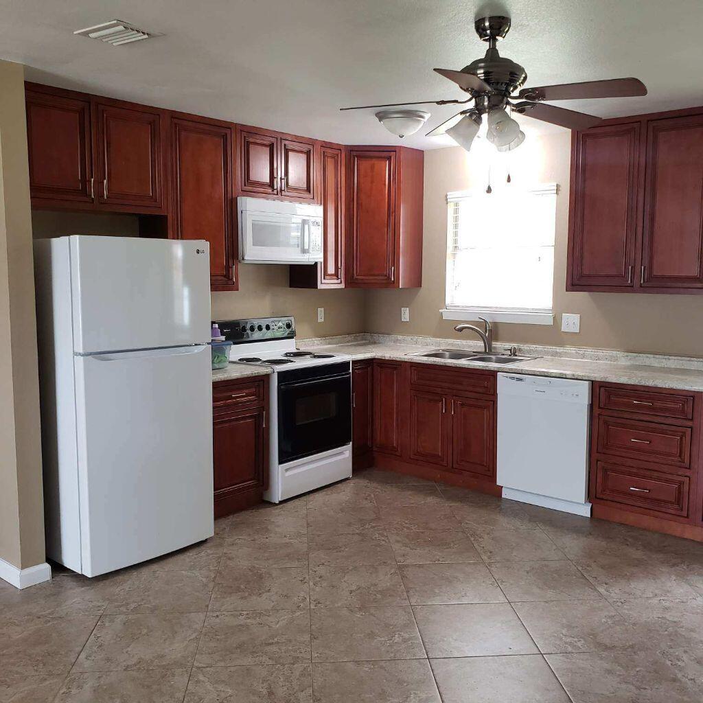 PINE MEADOWS - Residential Lease