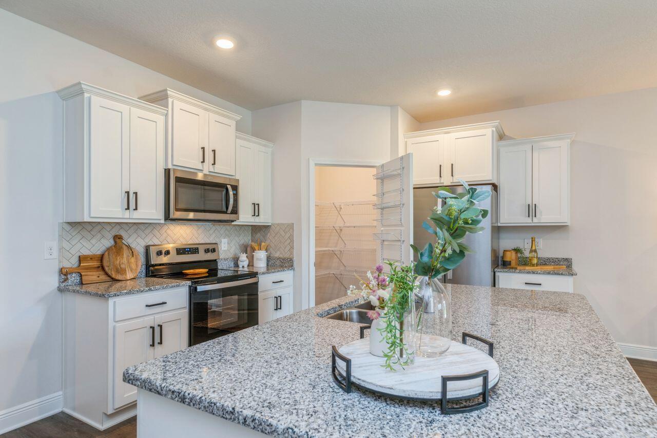 HERITAGE OAKS 1ST ADDN - Residential