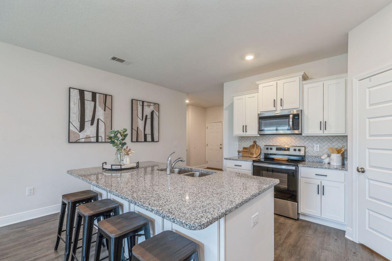 HERITAGE OAKS 1ST ADDN - Residential