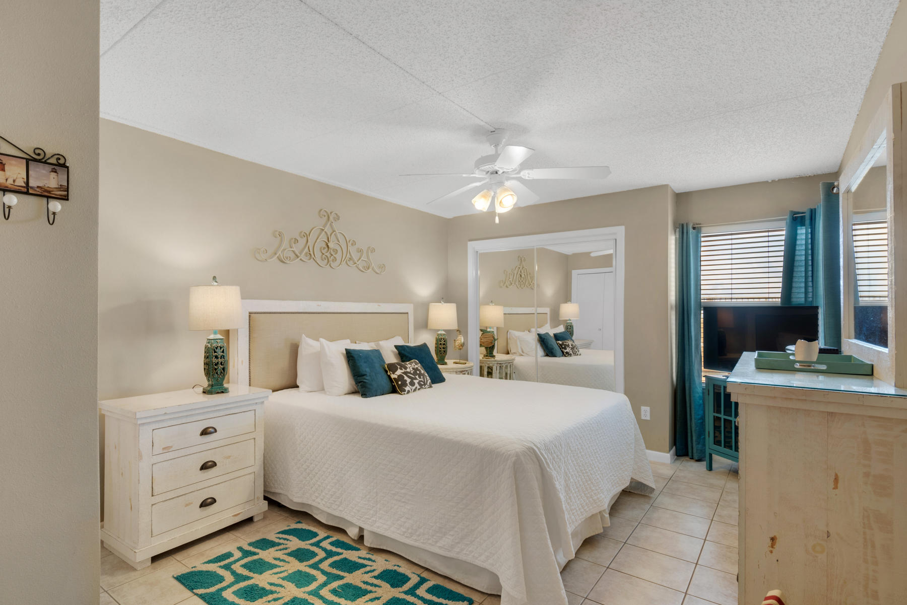 ISLAND ECHO CONDO - Residential