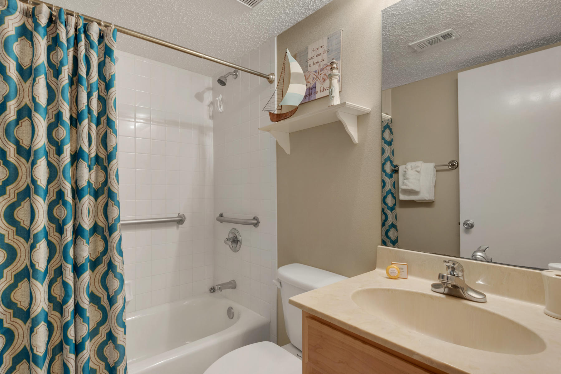 ISLAND ECHO CONDO - Residential