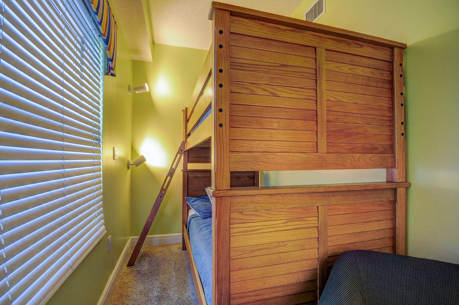 WATERS EDGE - Residential