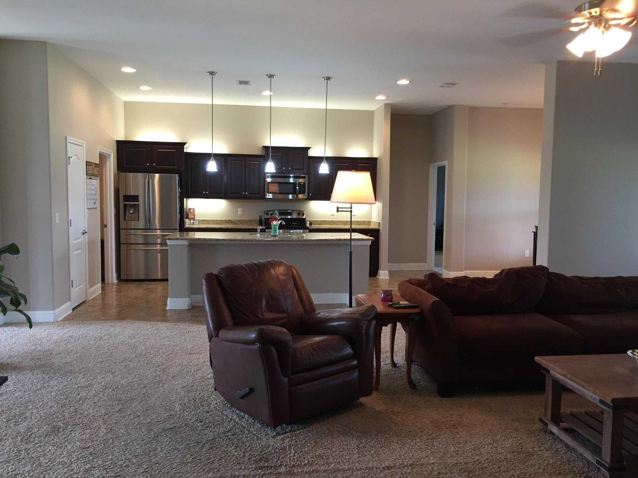 BROWNSTONE MANOR - Residential