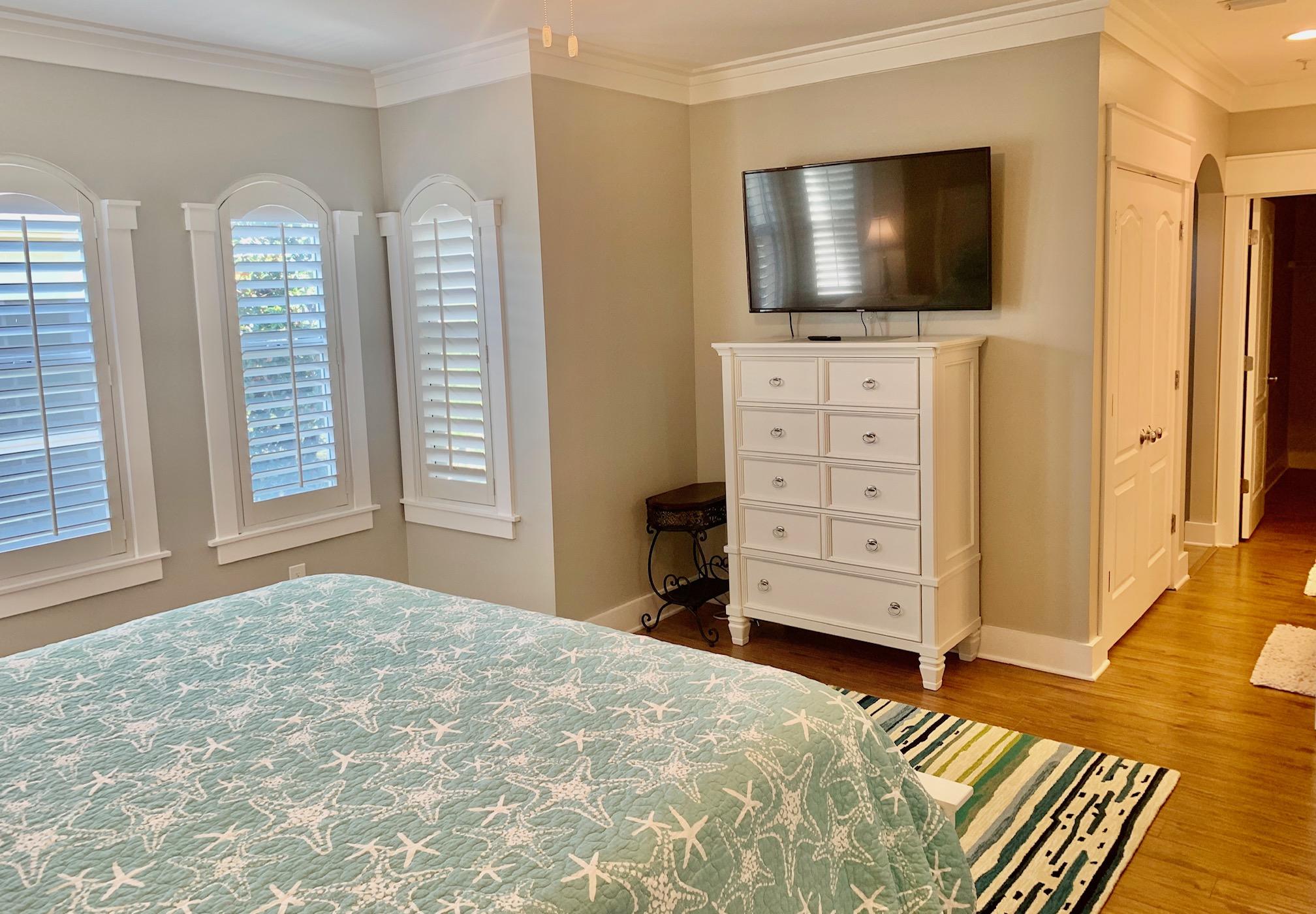 SEAVIEW VILLAS - Residential