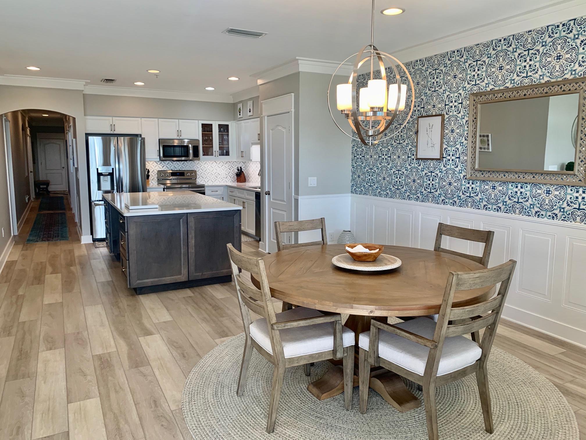 SEAVIEW VILLAS - Residential