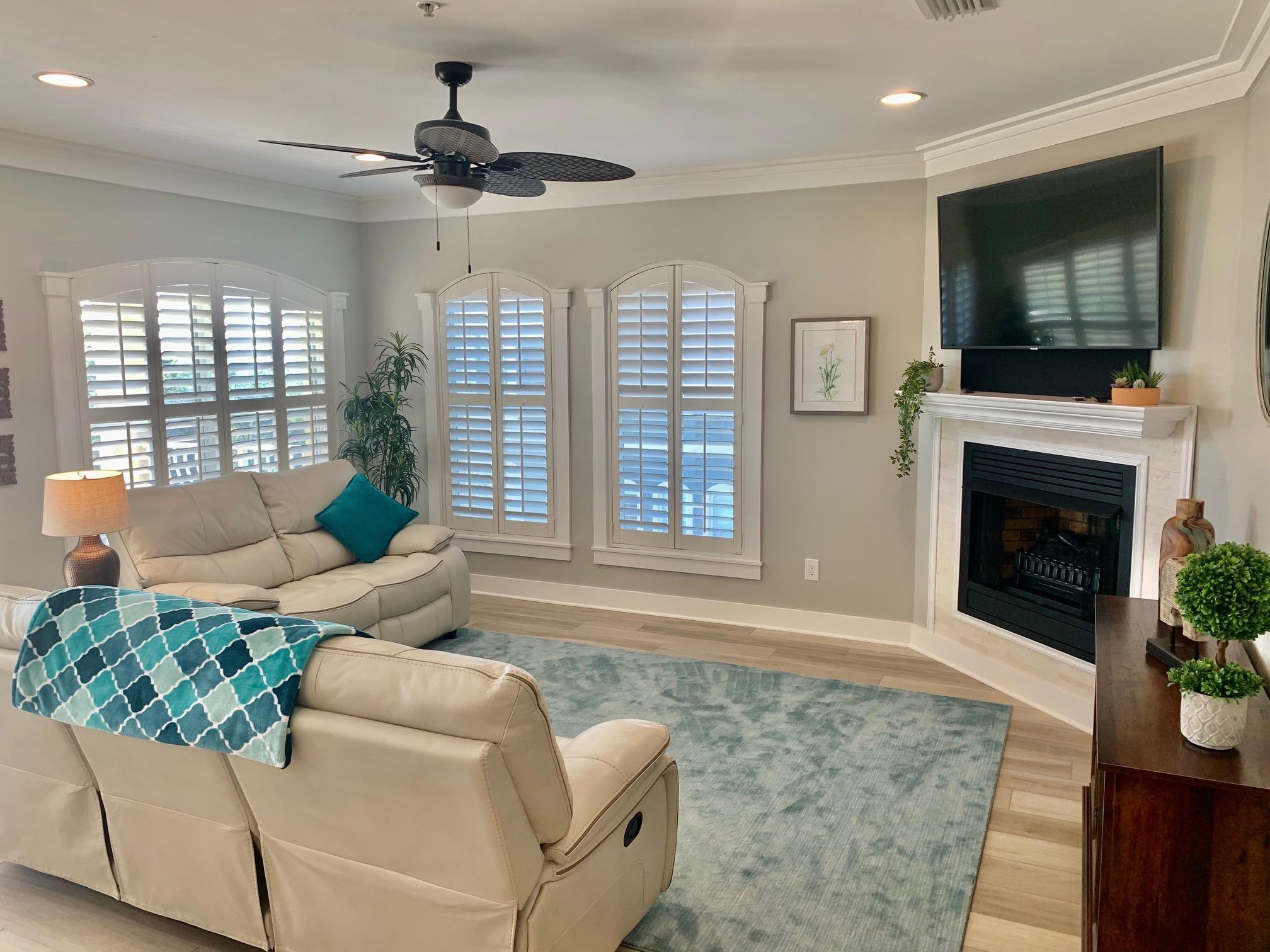 SEAVIEW VILLAS - Residential