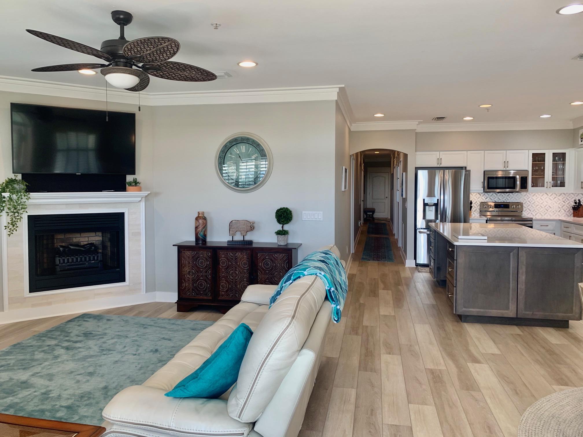 SEAVIEW VILLAS - Residential