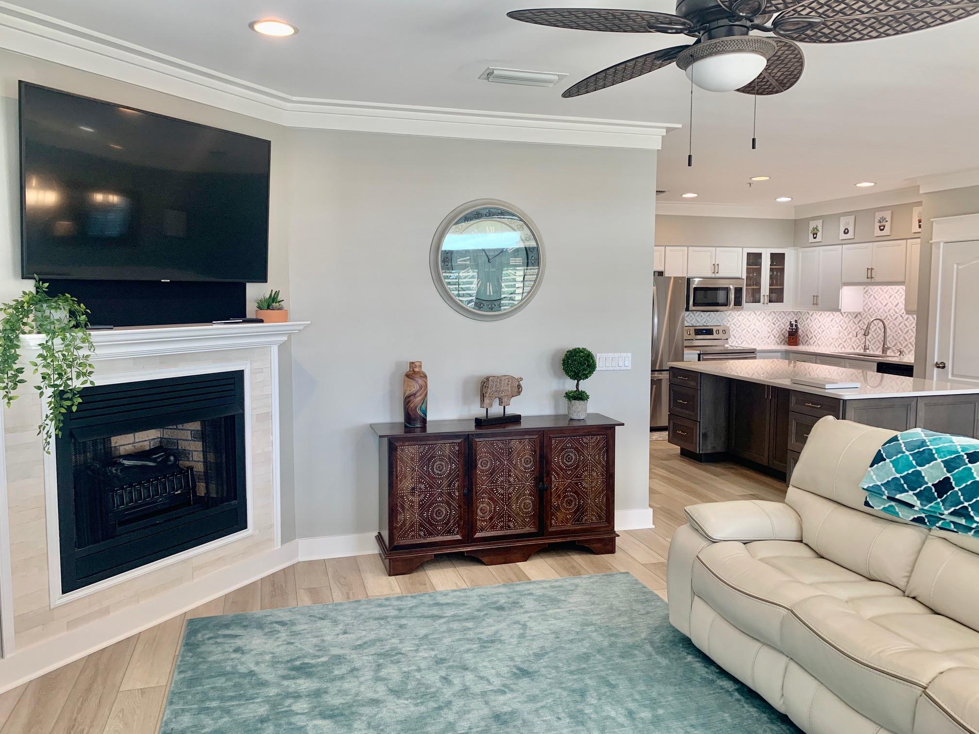 SEAVIEW VILLAS - Residential