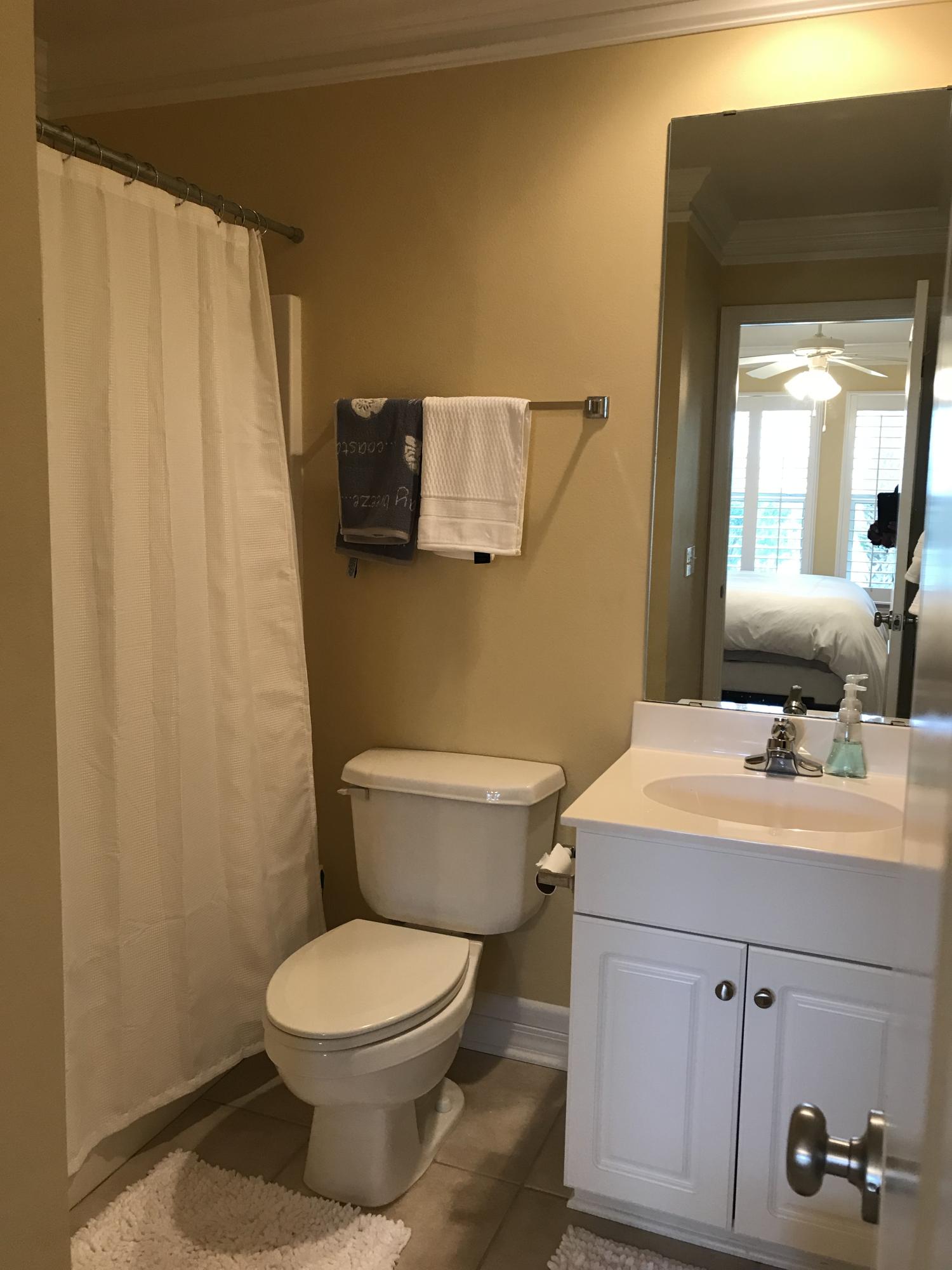 PARADISE POINT T/H - Residential Lease