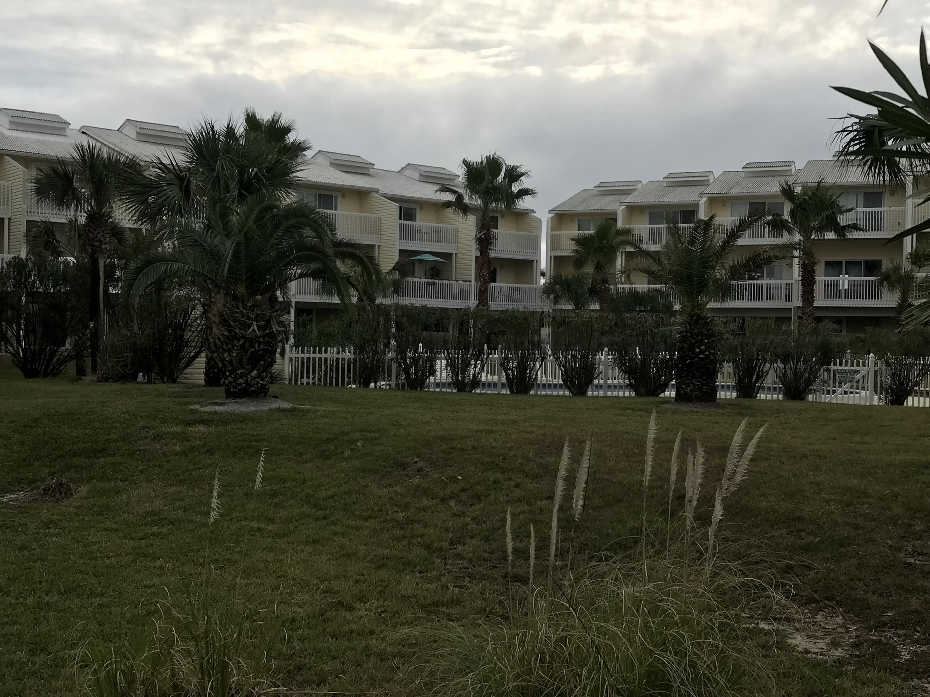 PARADISE POINT T/H - Residential Lease