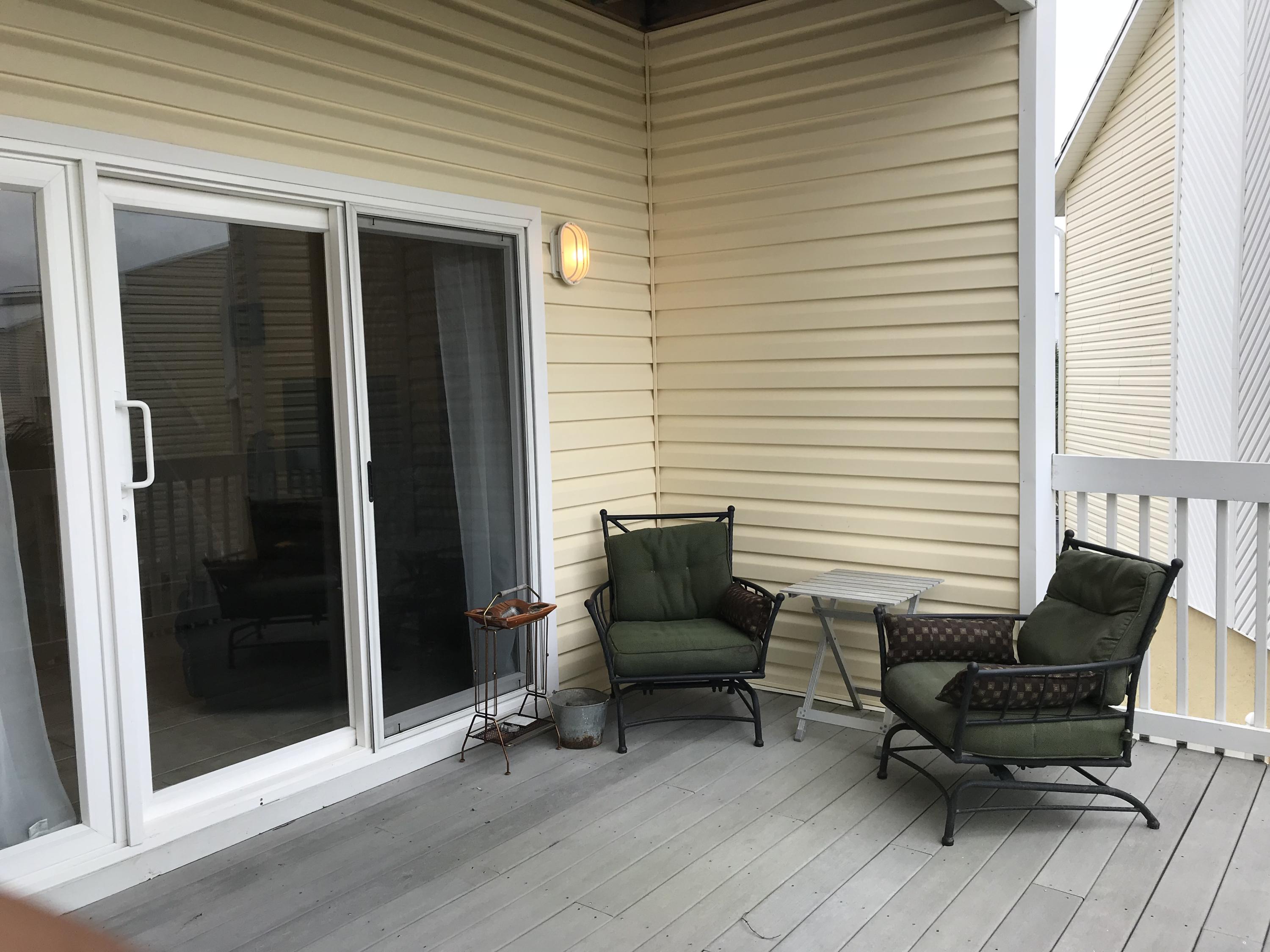 PARADISE POINT T/H - Residential Lease