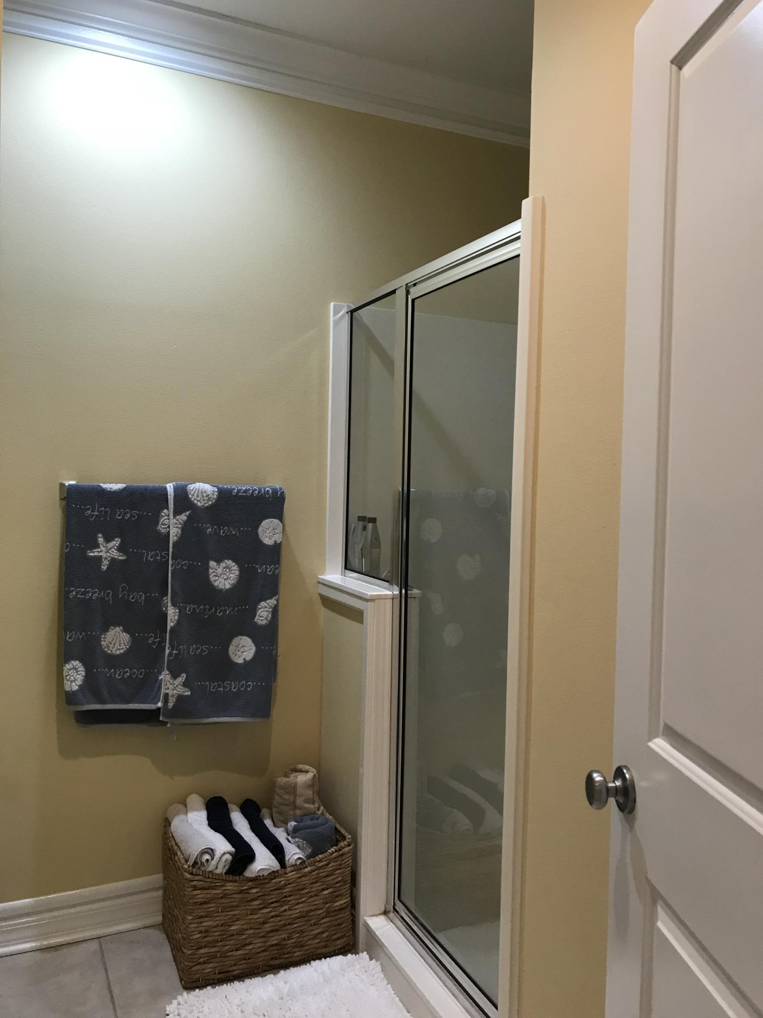 PARADISE POINT T/H - Residential Lease