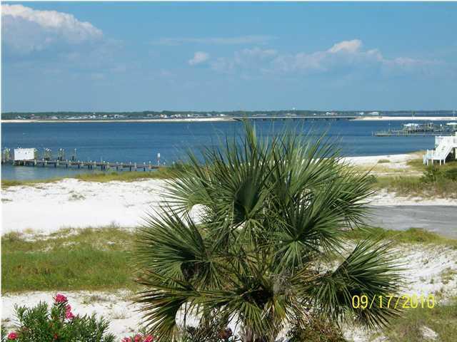 PARADISE POINT T/H - Residential Lease