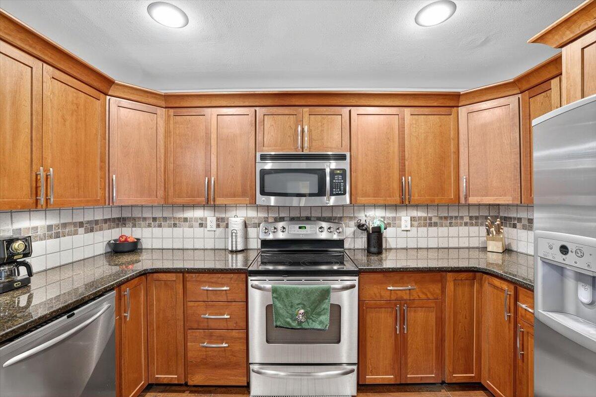 WESTVIEW ESTATES - Residential