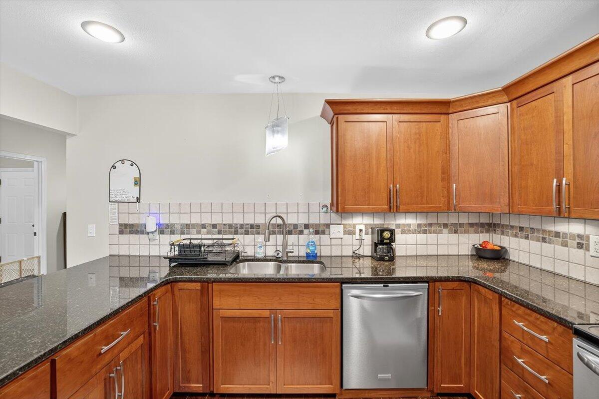WESTVIEW ESTATES - Residential