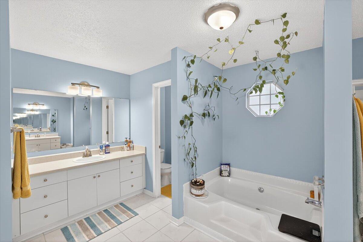 WESTVIEW ESTATES - Residential