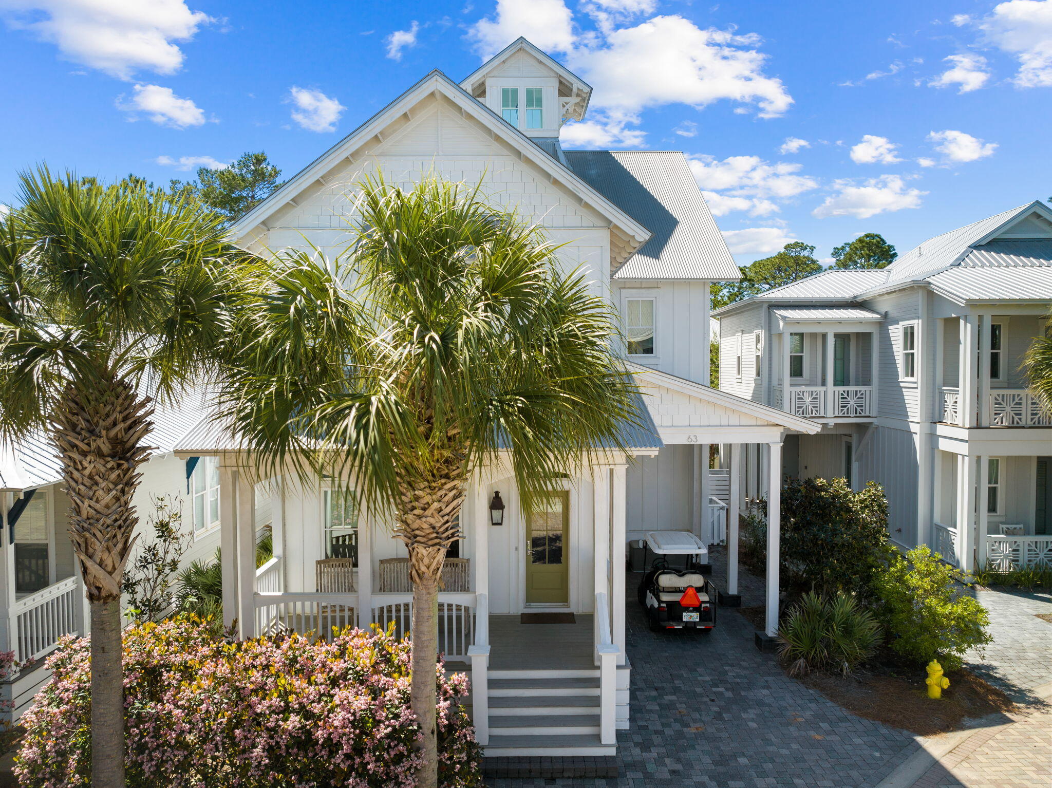 COTTAGES AT EASTERN LAKE - Residential