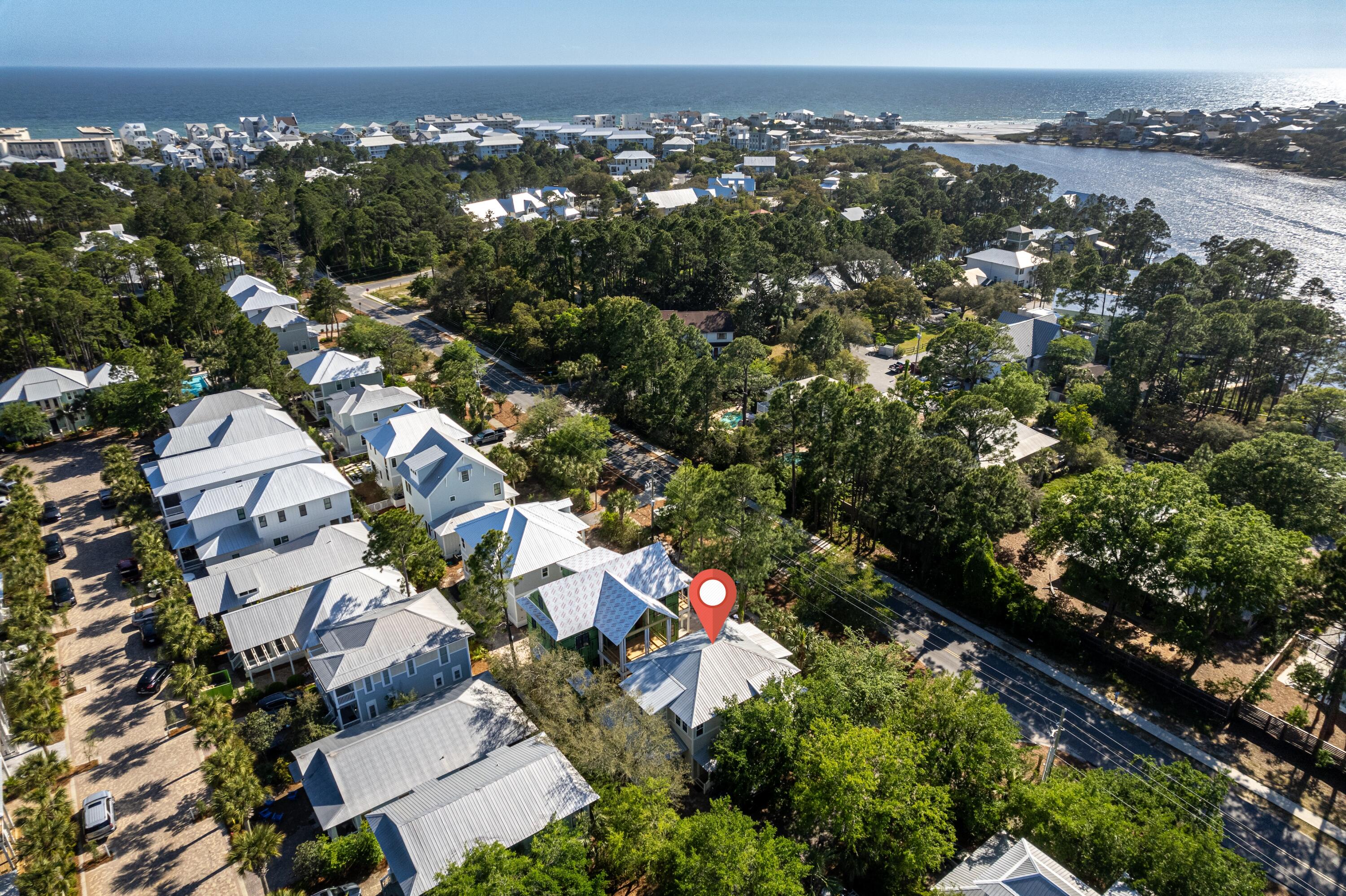 COTTAGES AT EASTERN LAKE - Residential