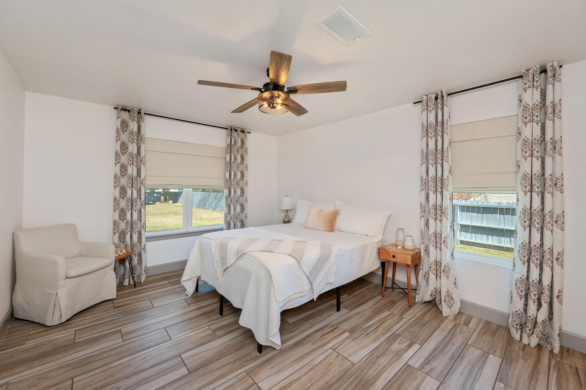 HOLLEY BY THE SEA - Residential