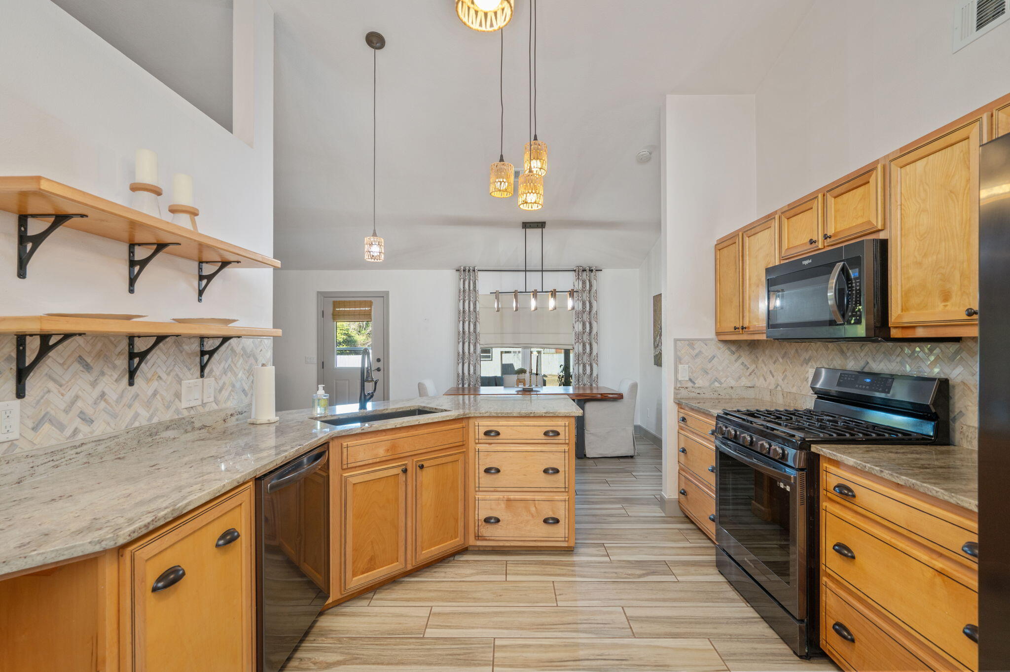 HOLLEY BY THE SEA - Residential