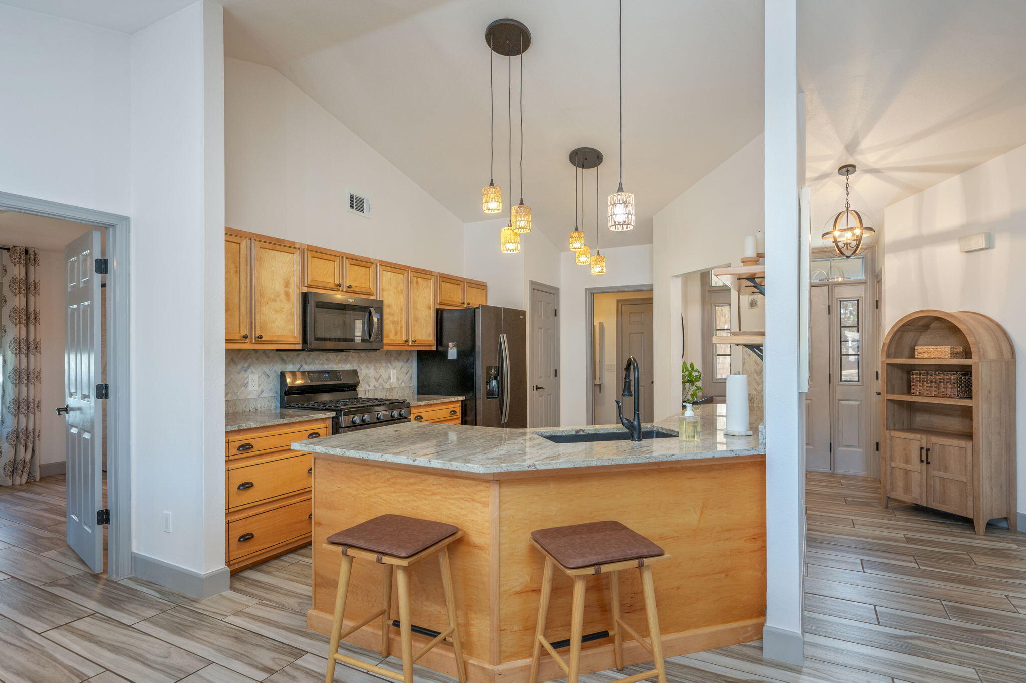 HOLLEY BY THE SEA - Residential