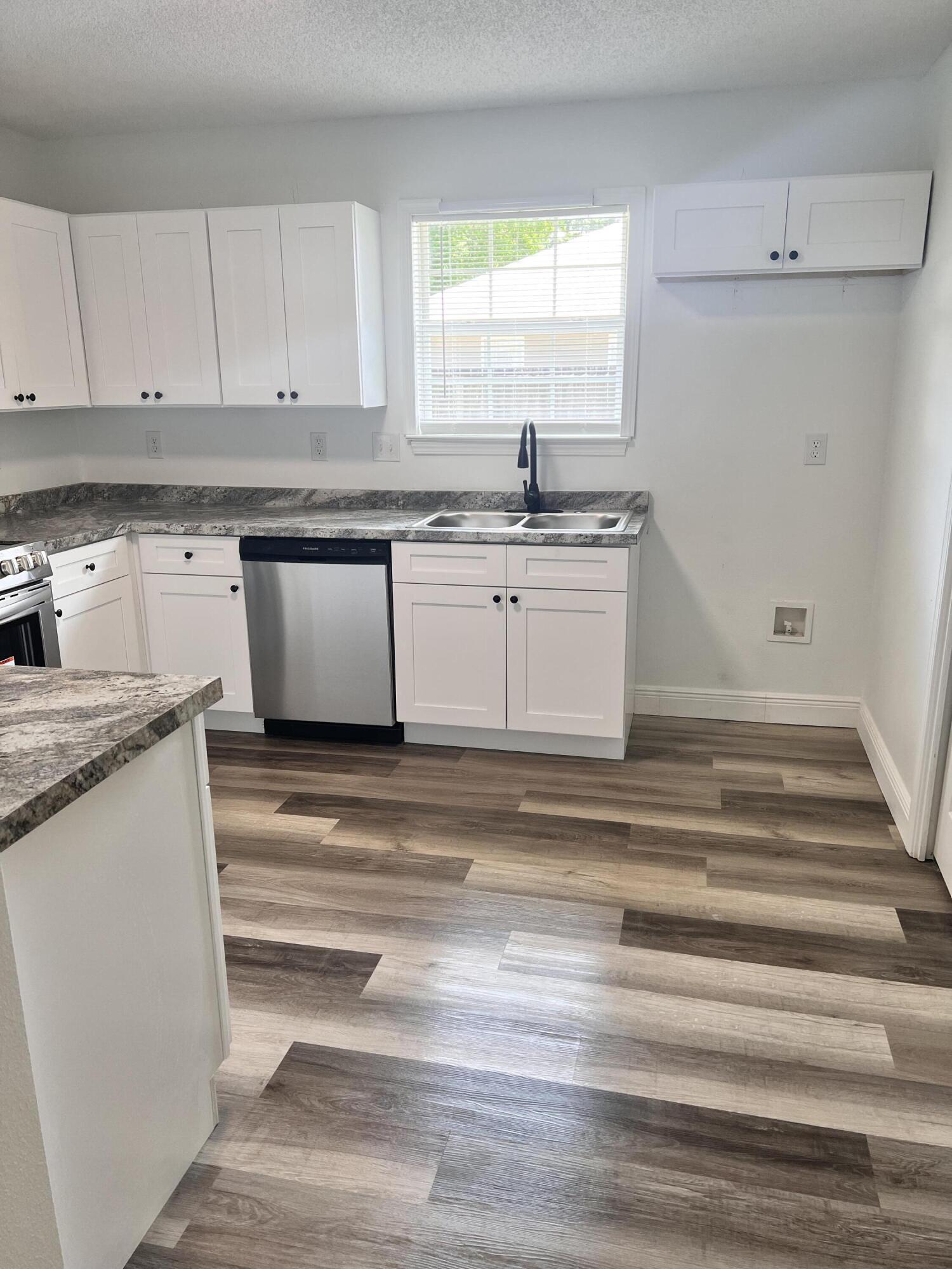 PLANTATION WOODS - Residential