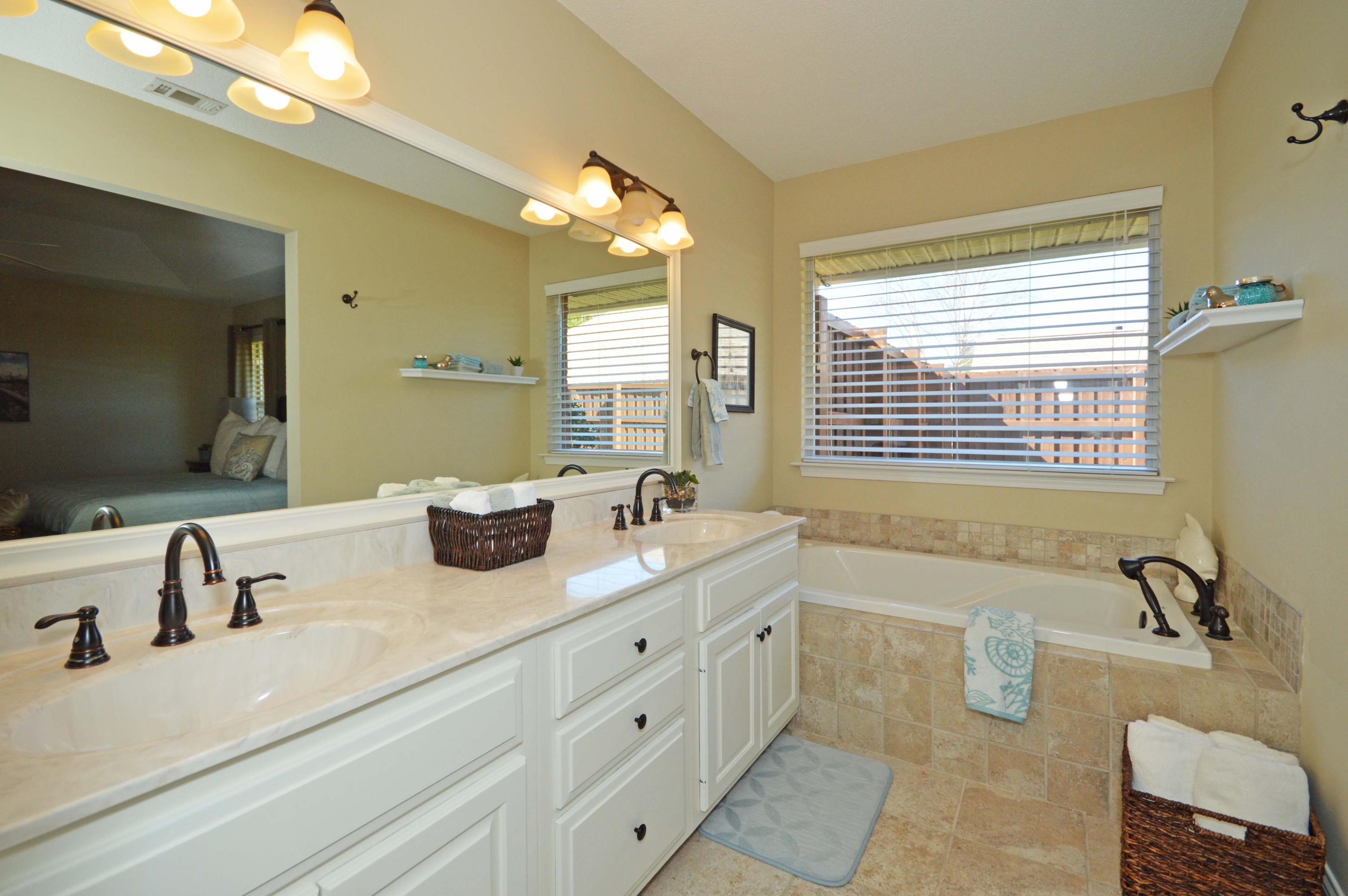 RIDGE WOOD MANOR - Residential