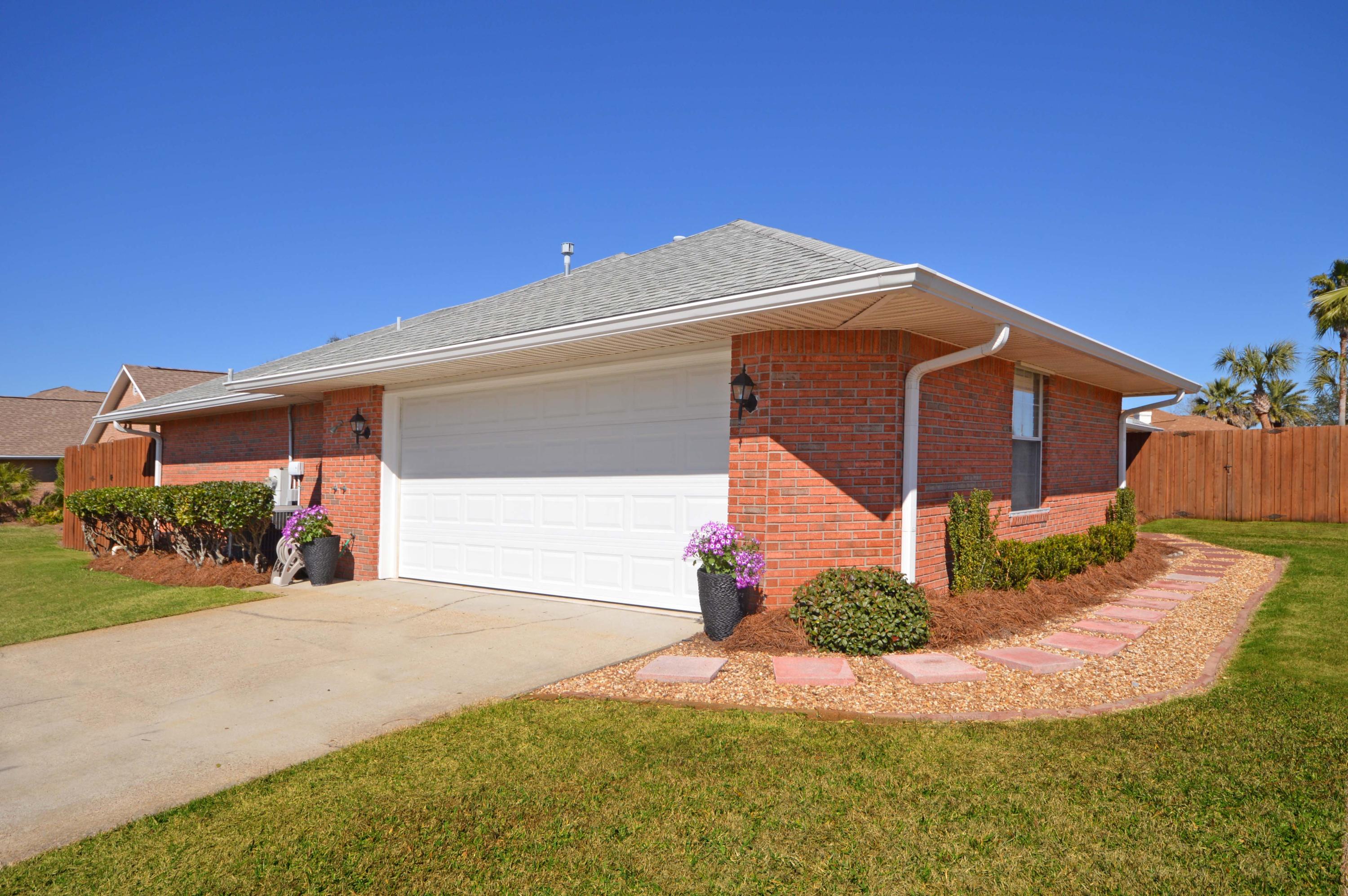 RIDGE WOOD MANOR - Residential