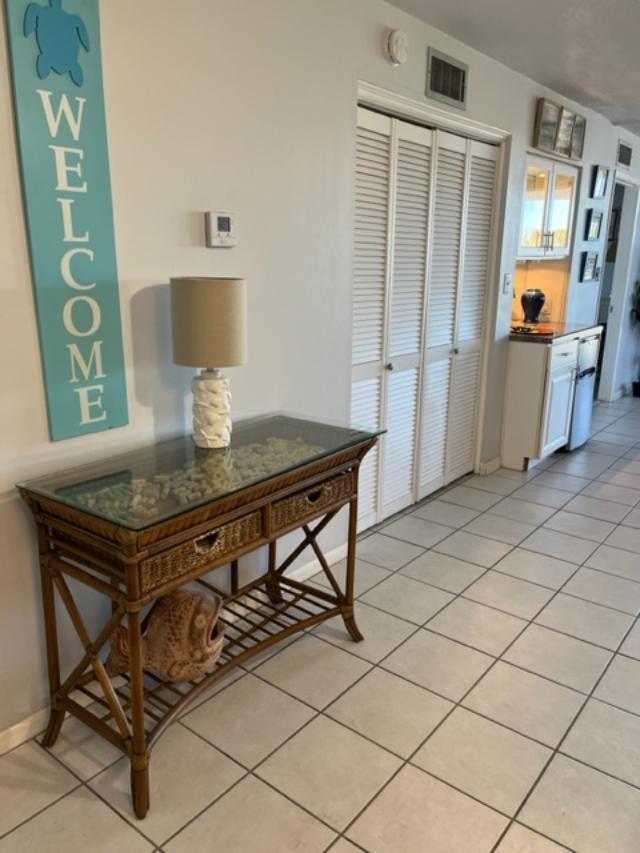 DOLPHIN POINT CONDO - Residential Lease