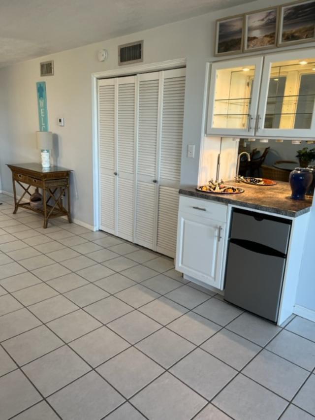 DOLPHIN POINT CONDO - Residential Lease