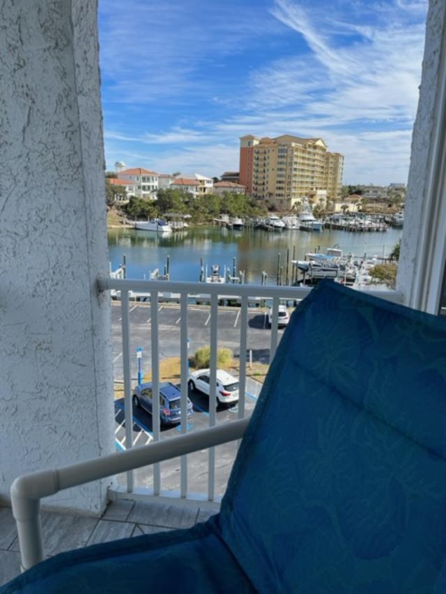 DOLPHIN POINT CONDO - Residential Lease