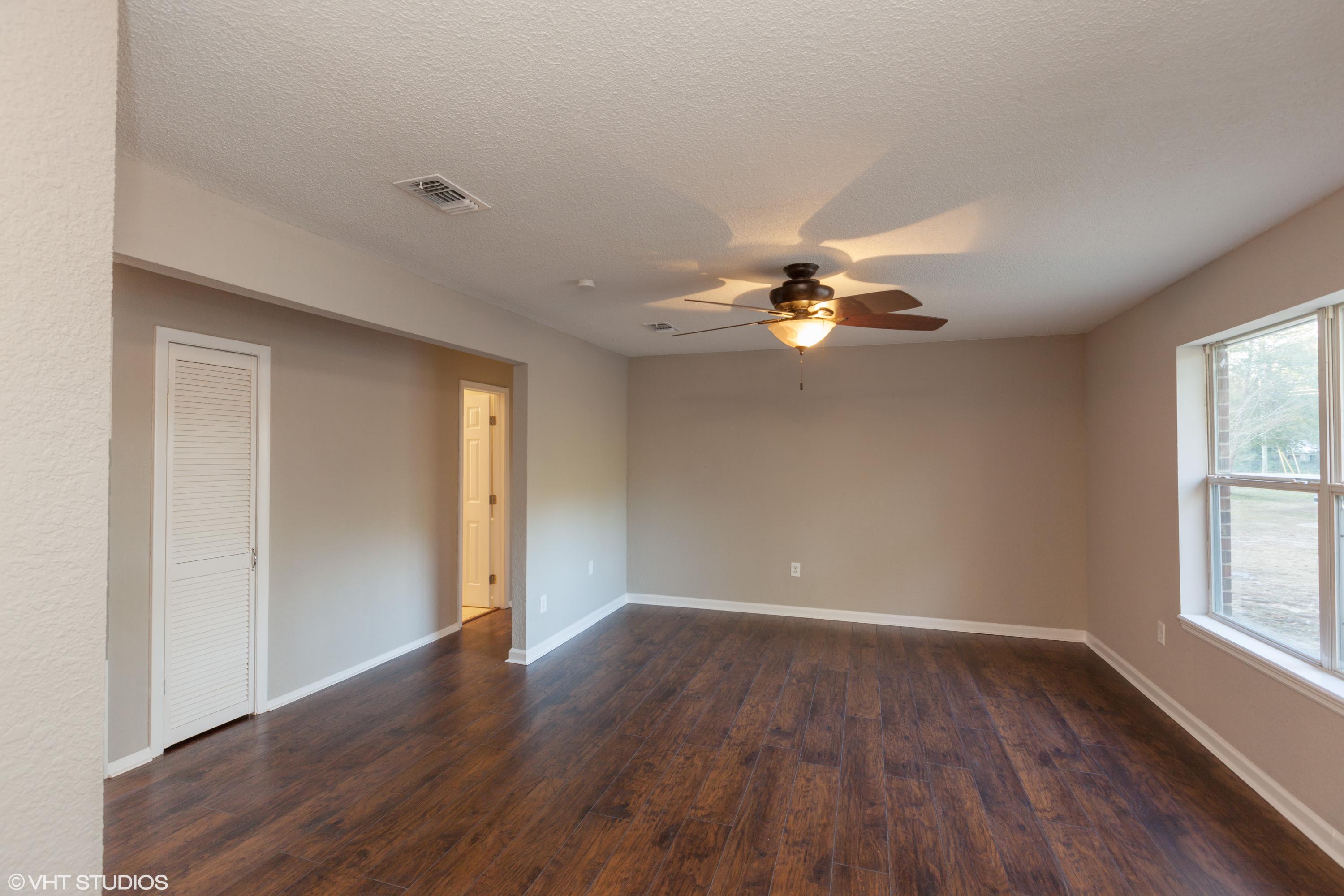 NO RECORDED SUBDIVISION - Residential