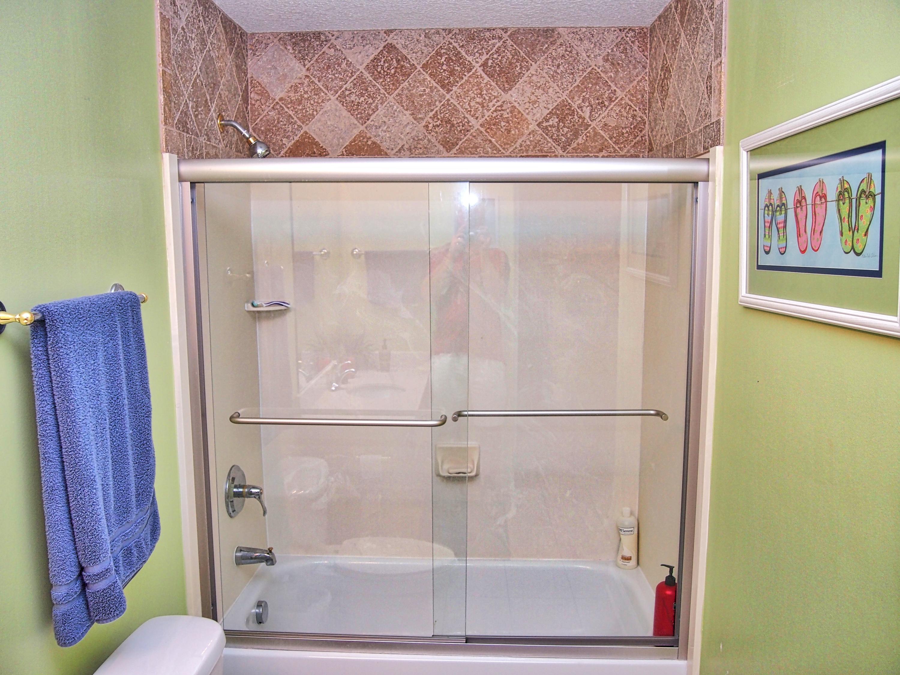 TROPIC WINDS - Residential