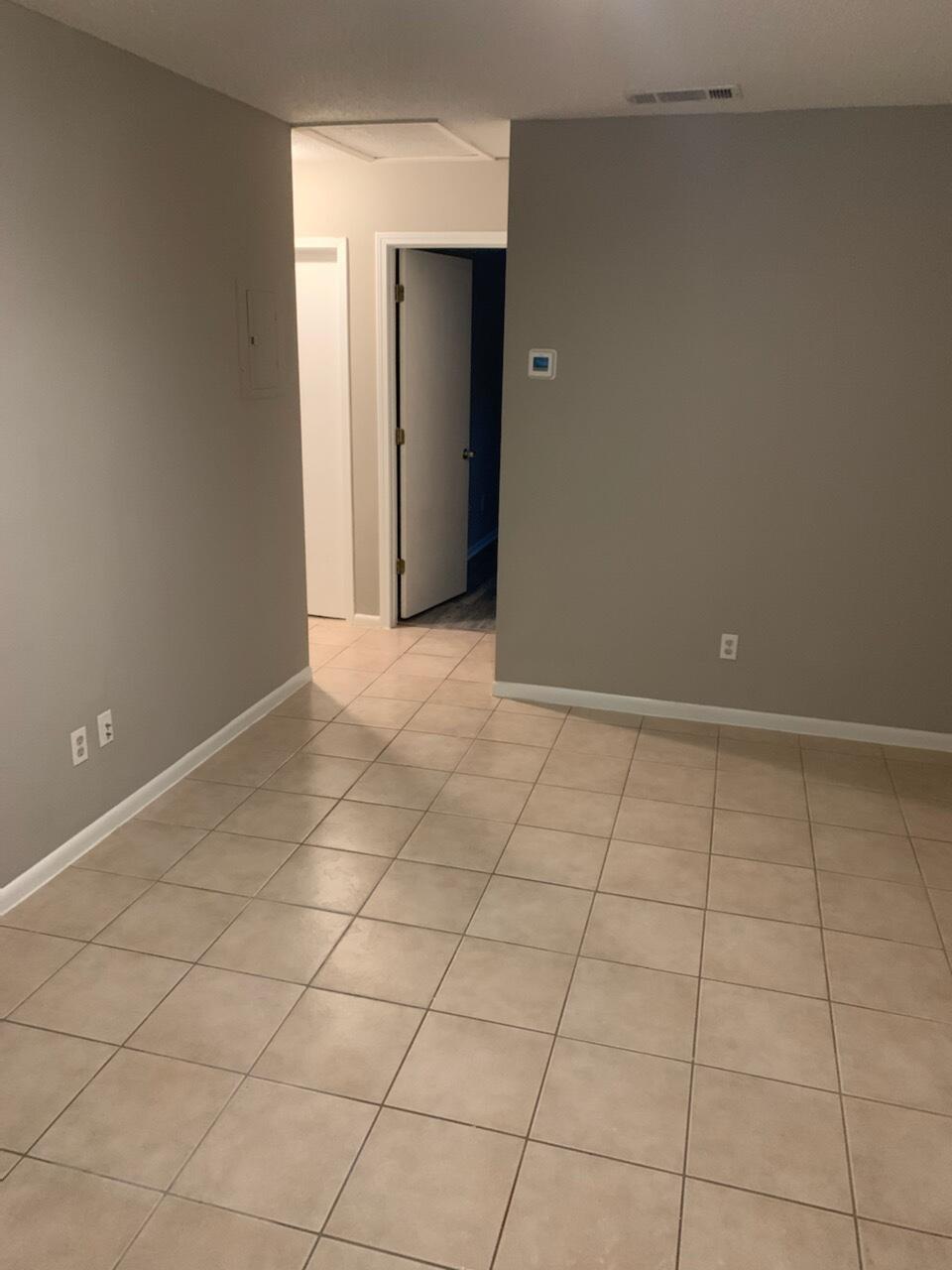 Live Oaks Apartments - Residential