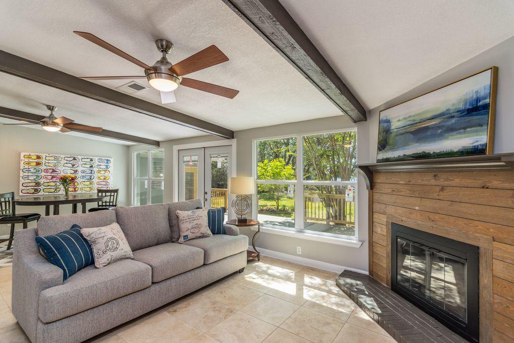 GARNIERS BEACH - Residential