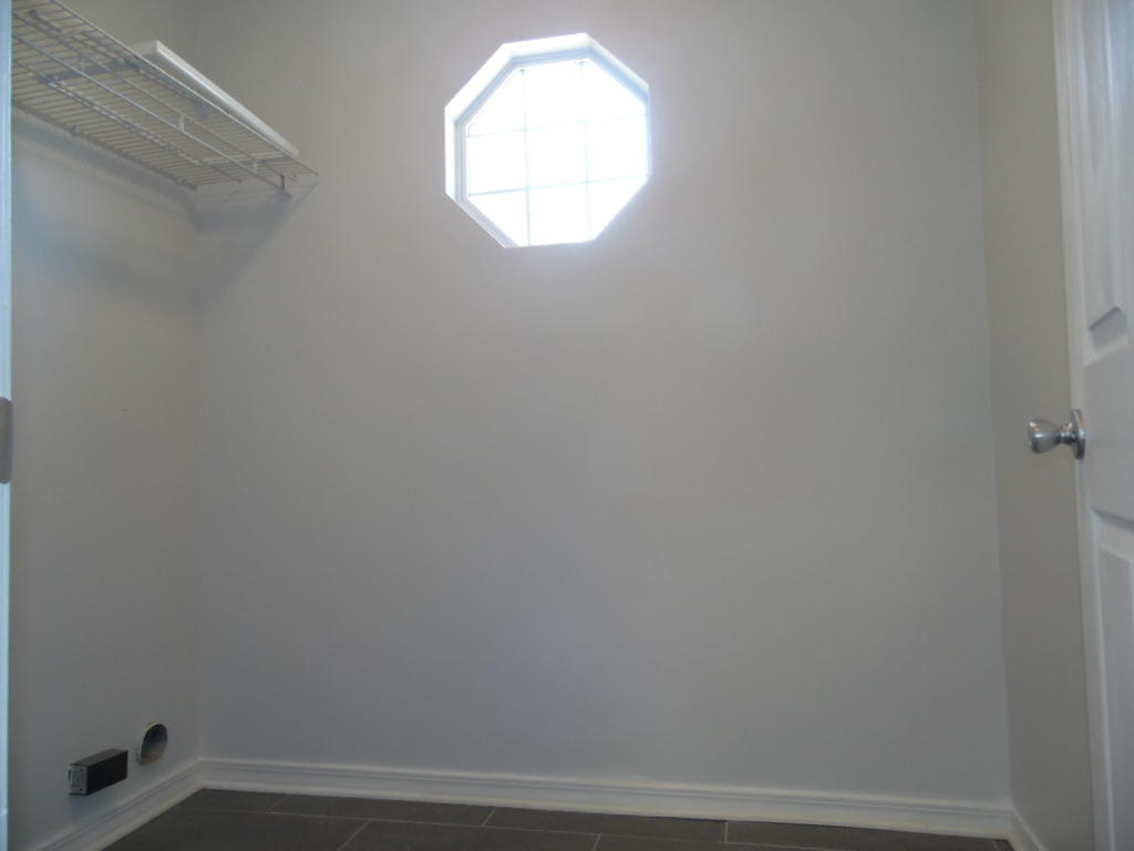 COUNTRYVIEW EST - Residential