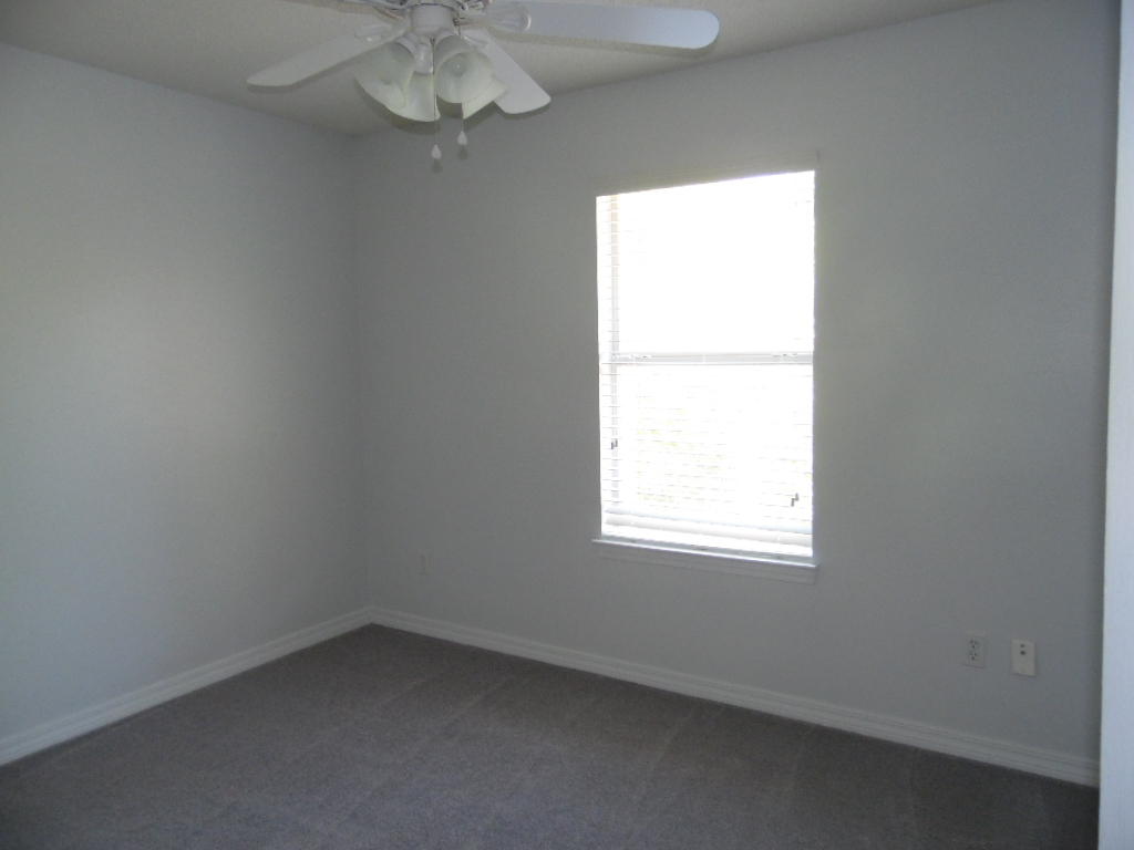 COUNTRYVIEW EST - Residential