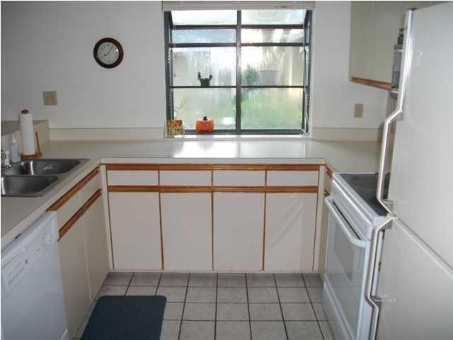 LINKSIDE VILLAGE UNIT 2 - Residential