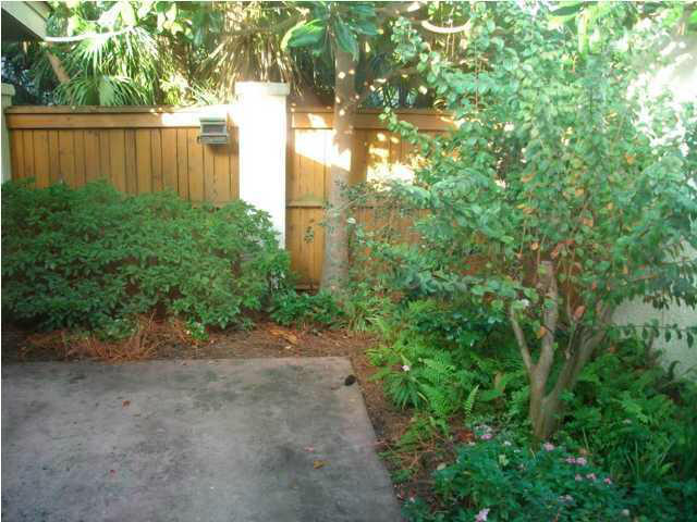 LINKSIDE VILLAGE UNIT 2 - Residential