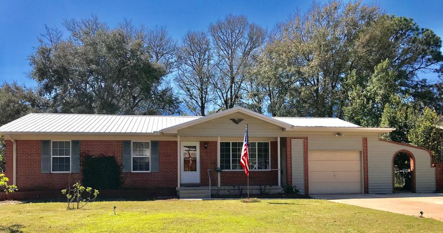 Well maintained home. Real hardwood floor.Has two living quarters with separate kitchen, LR and bath. Tank less hot water in kitchen, Back sun room. Fireplace can be functional. Extra carpet left for bonus room. Copper wiring. skylight in kitchen. Big BR. 4th BR is apt- could be recreation room etc