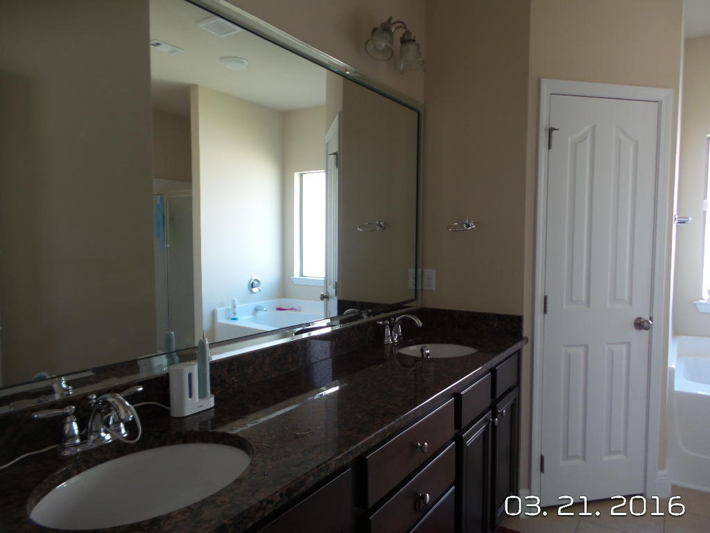 LIBERTY OAKS - Residential Lease