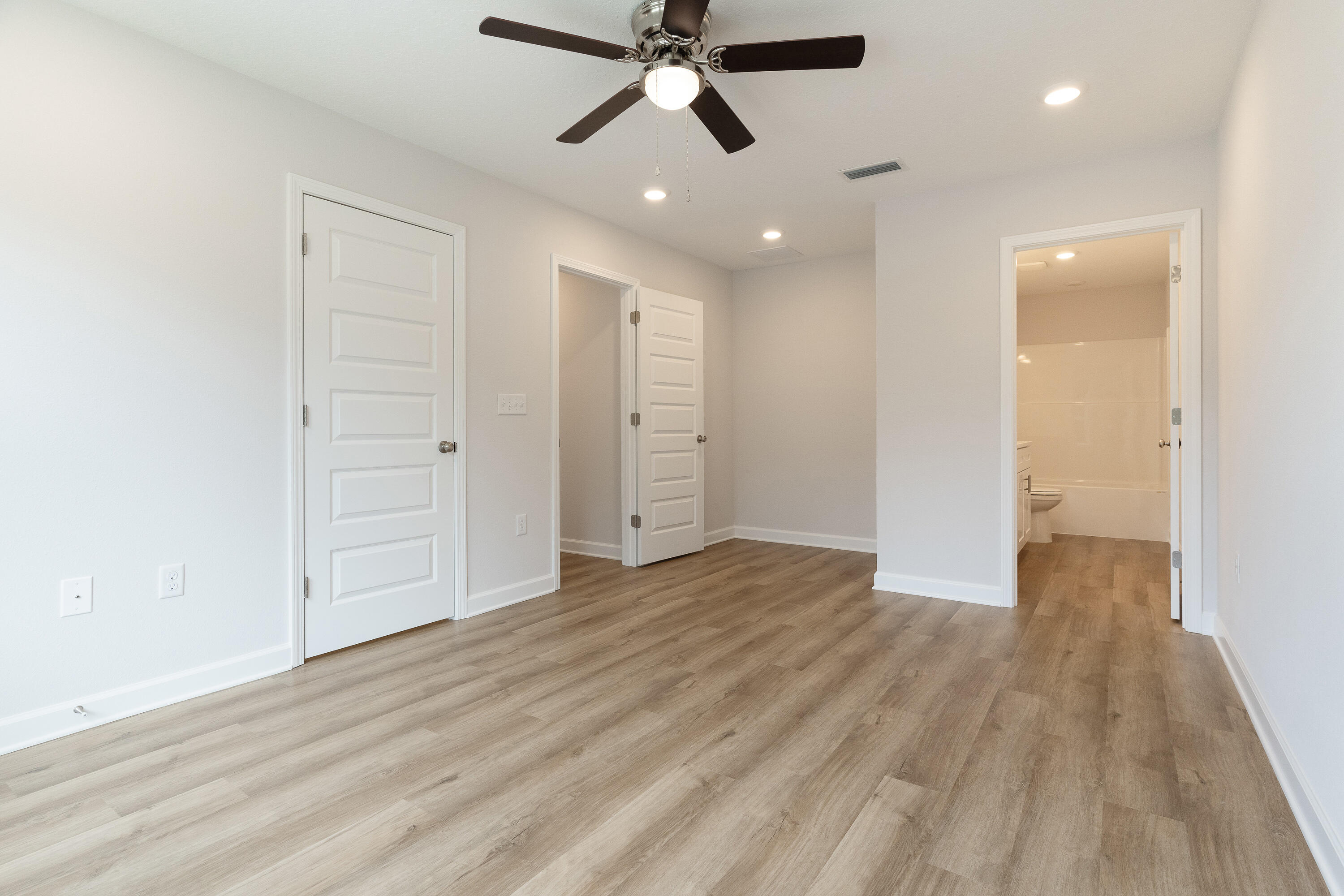 MORRIS ADDN TO CRESTVIEW - Residential