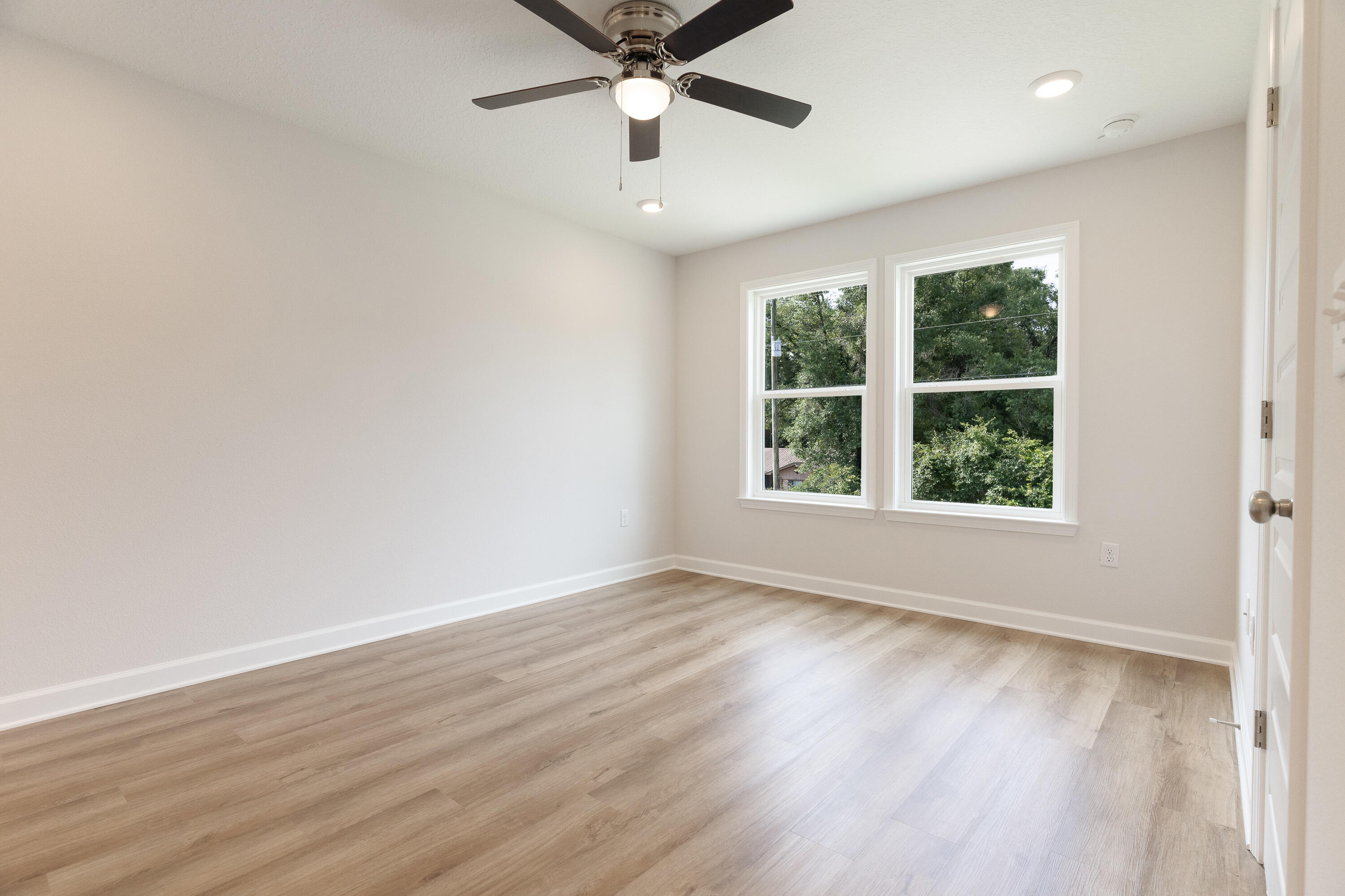 MORRIS ADDN TO CRESTVIEW - Residential