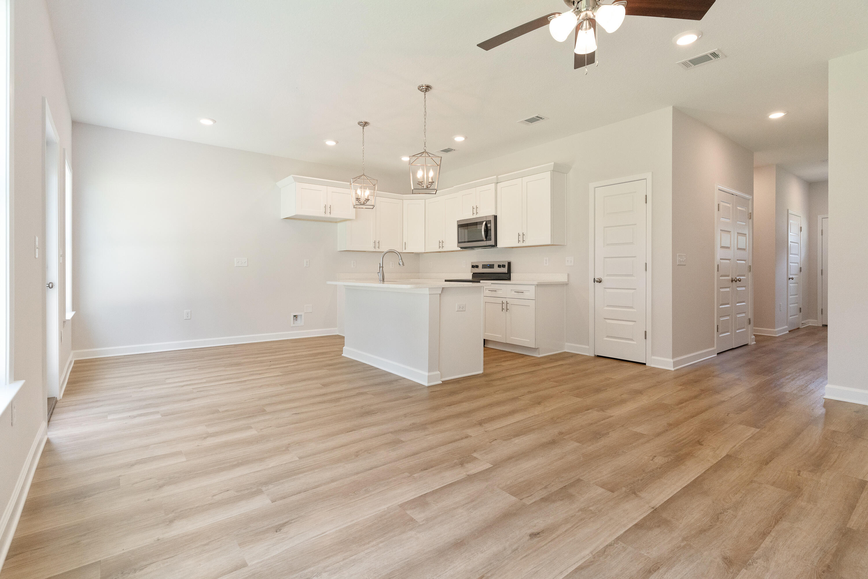 MORRIS ADDN TO CRESTVIEW - Residential