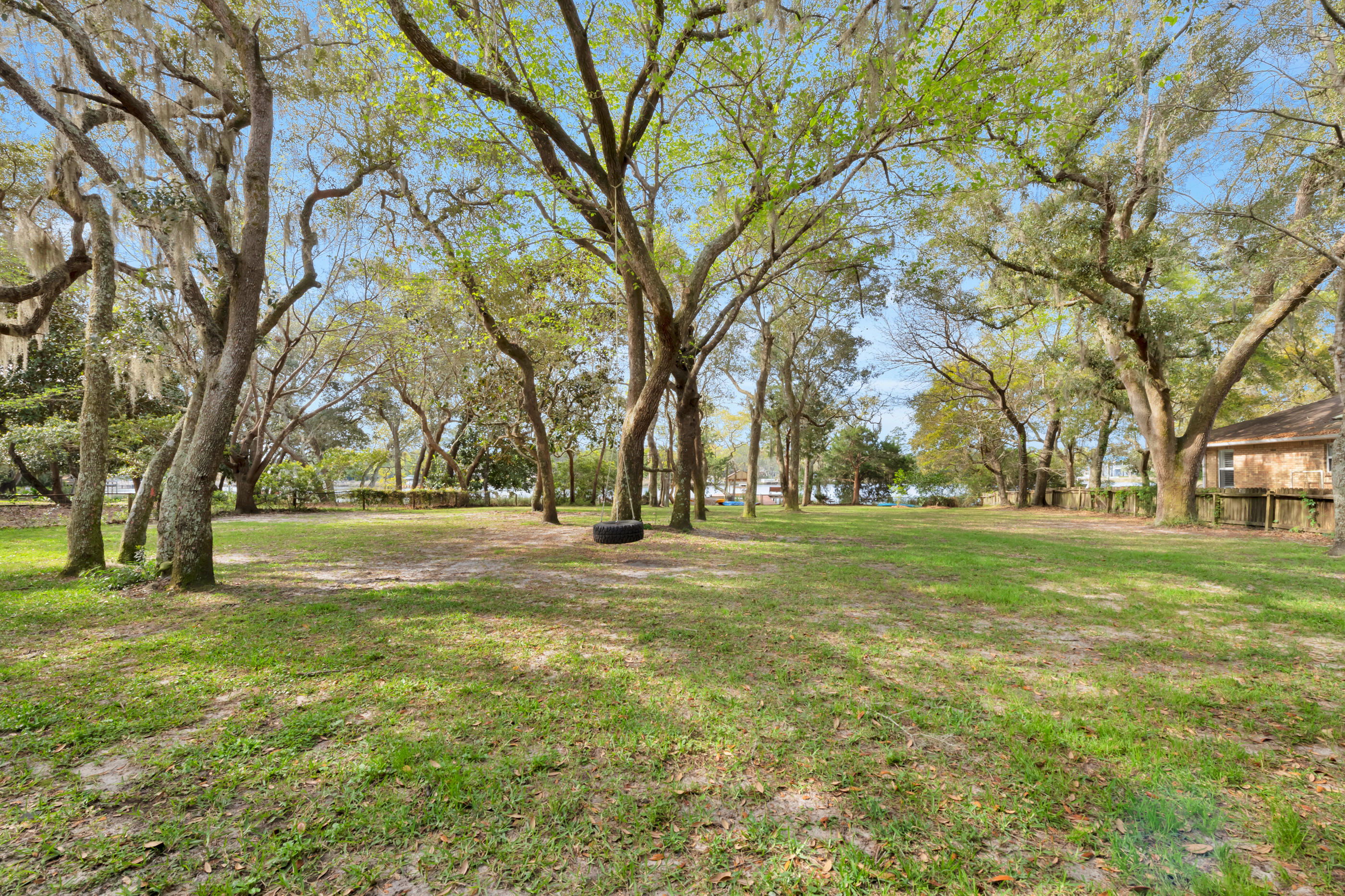 Robledal Estates - Residential