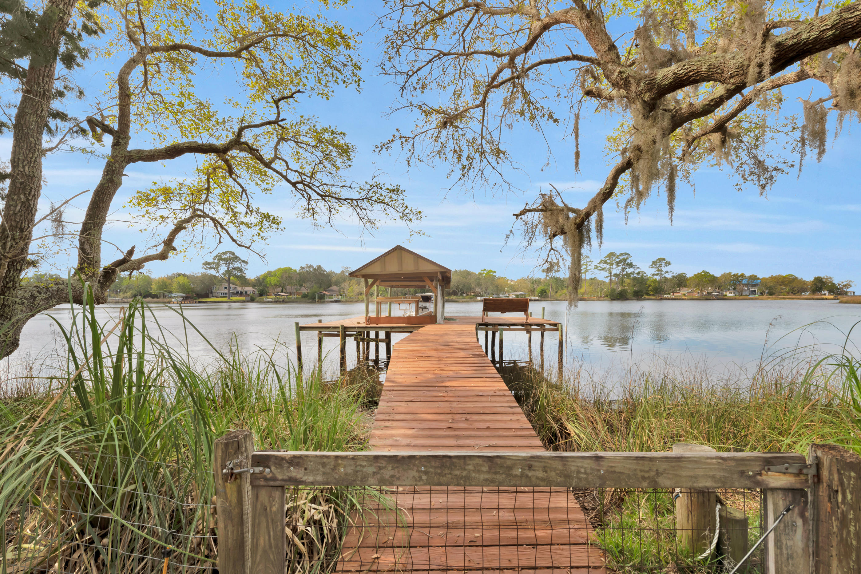 Robledal Estates - Residential